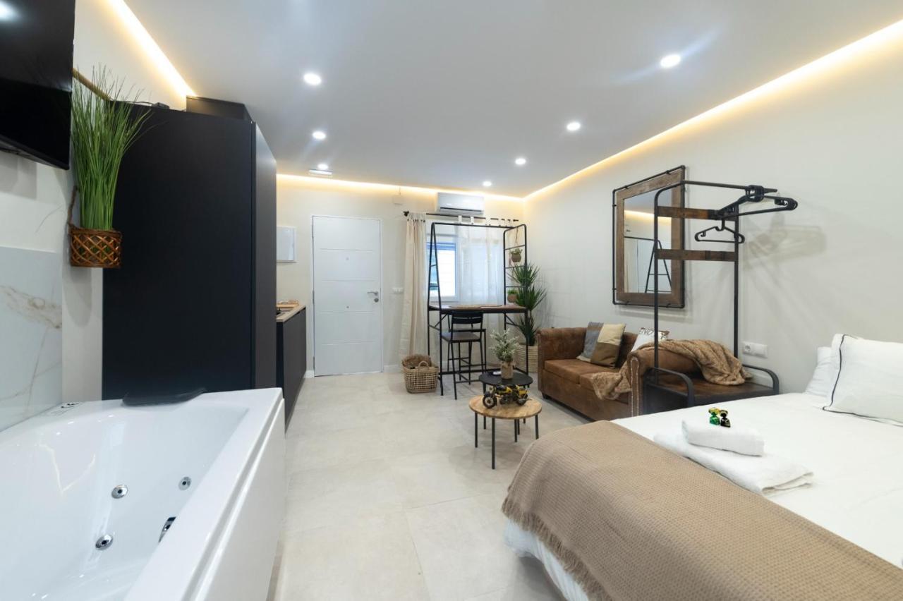 Luxury Apartment Jacuzzi Малага Экстерьер фото
