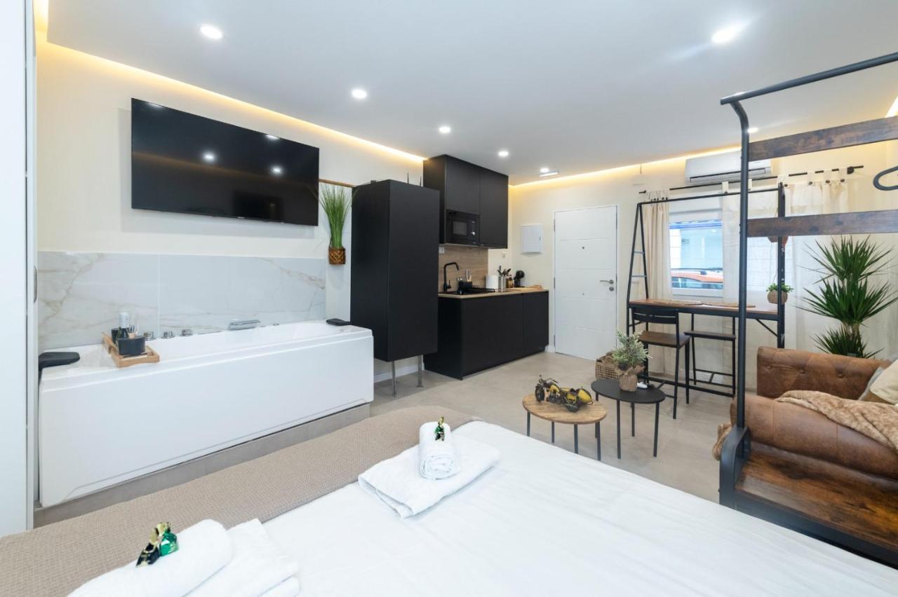 Luxury Apartment Jacuzzi Малага Экстерьер фото